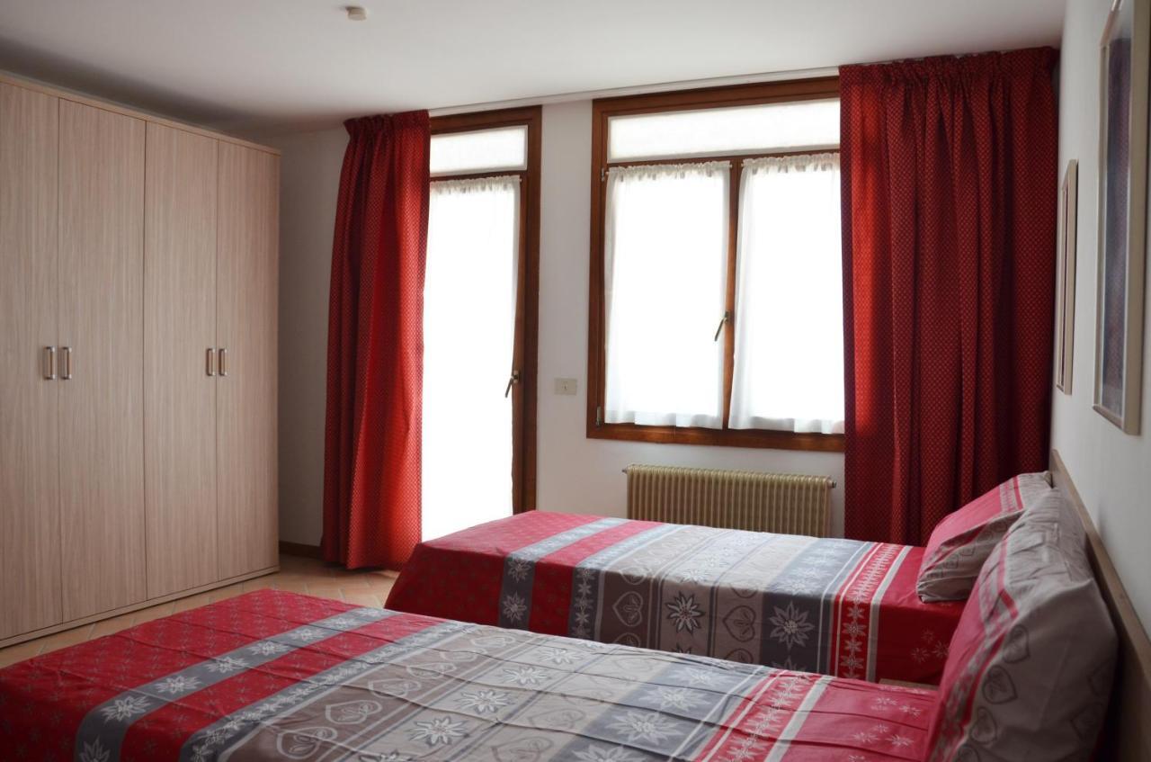 Appartamento Giada Pozzale Di Pieve Di Cadore Luaran gambar